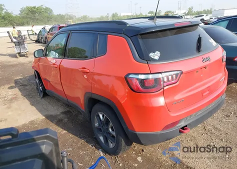 2018 Jeep Compass Trailhawk 4X4 из США, поврежденный, VIN 3C4NJDDBXJT212723